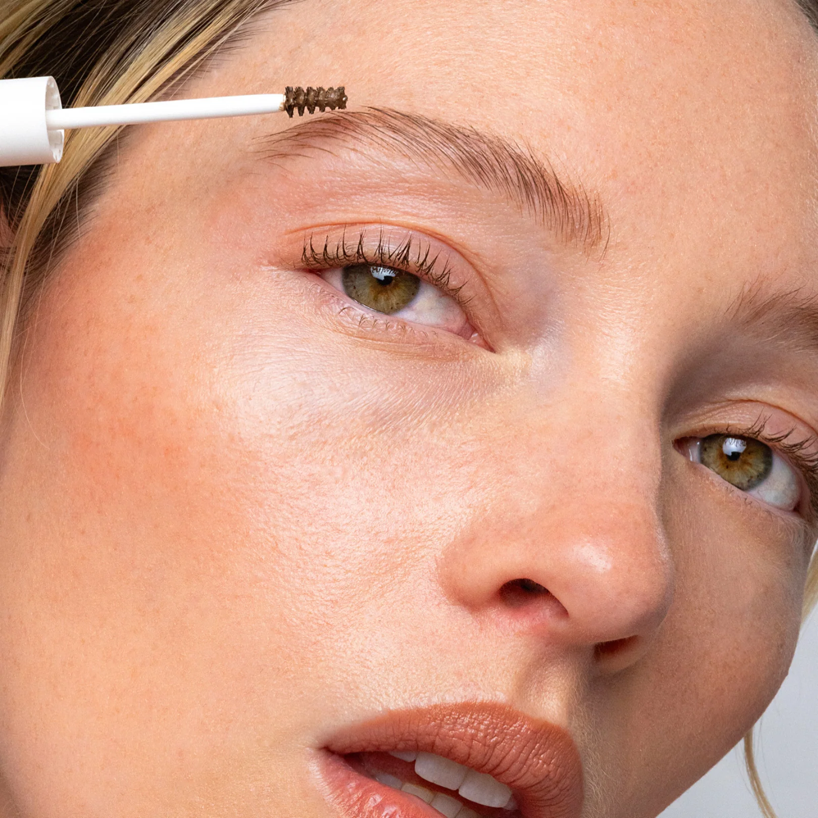 Argan Brow Hero - Image 4